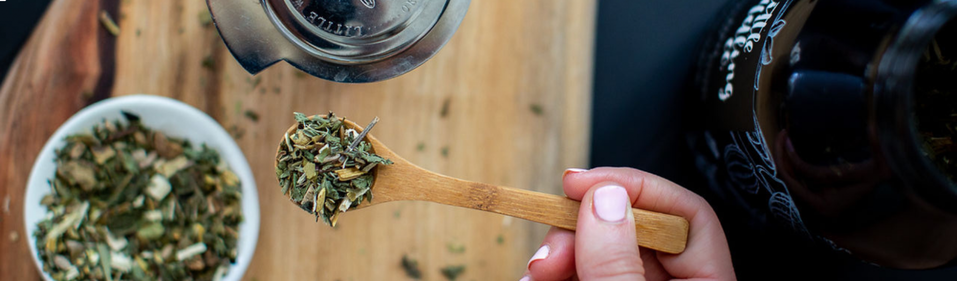 Loose tea and strainer