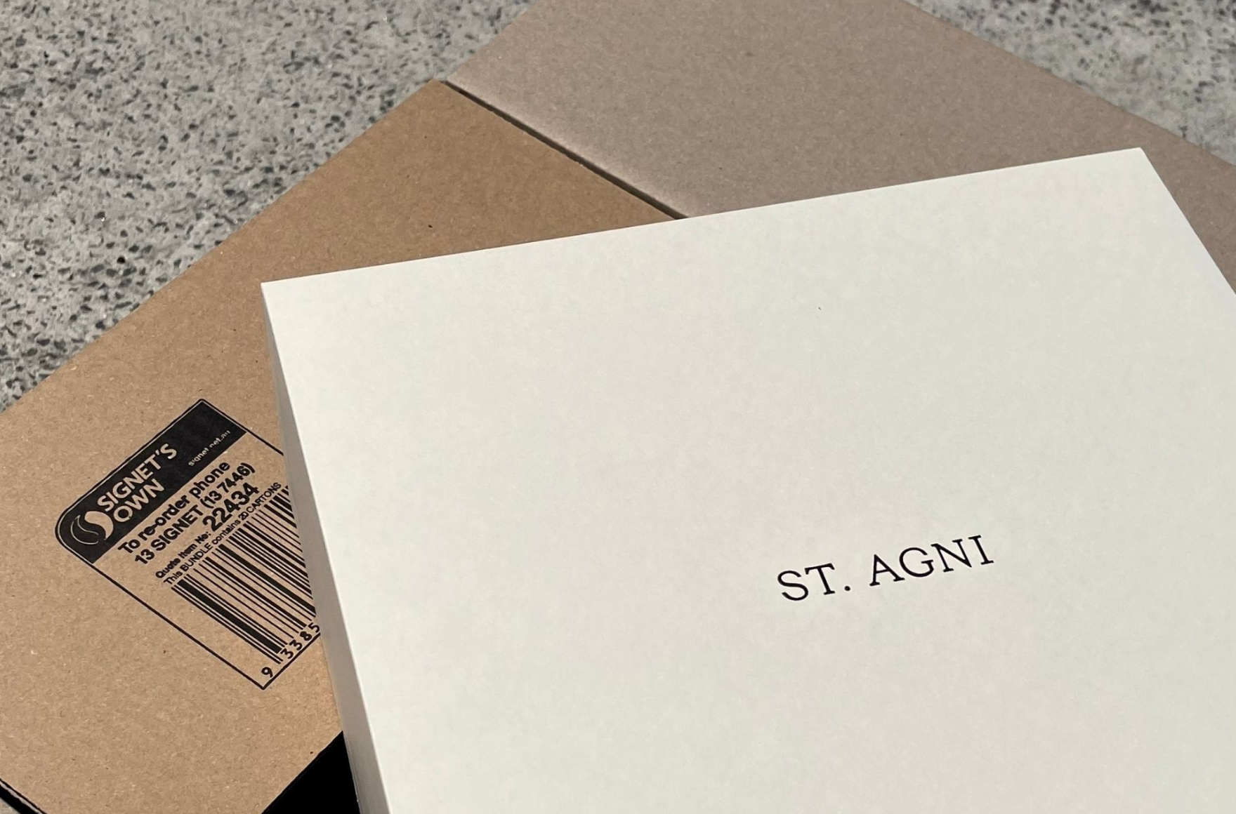 St Agni Box in Signet Shipping Carton