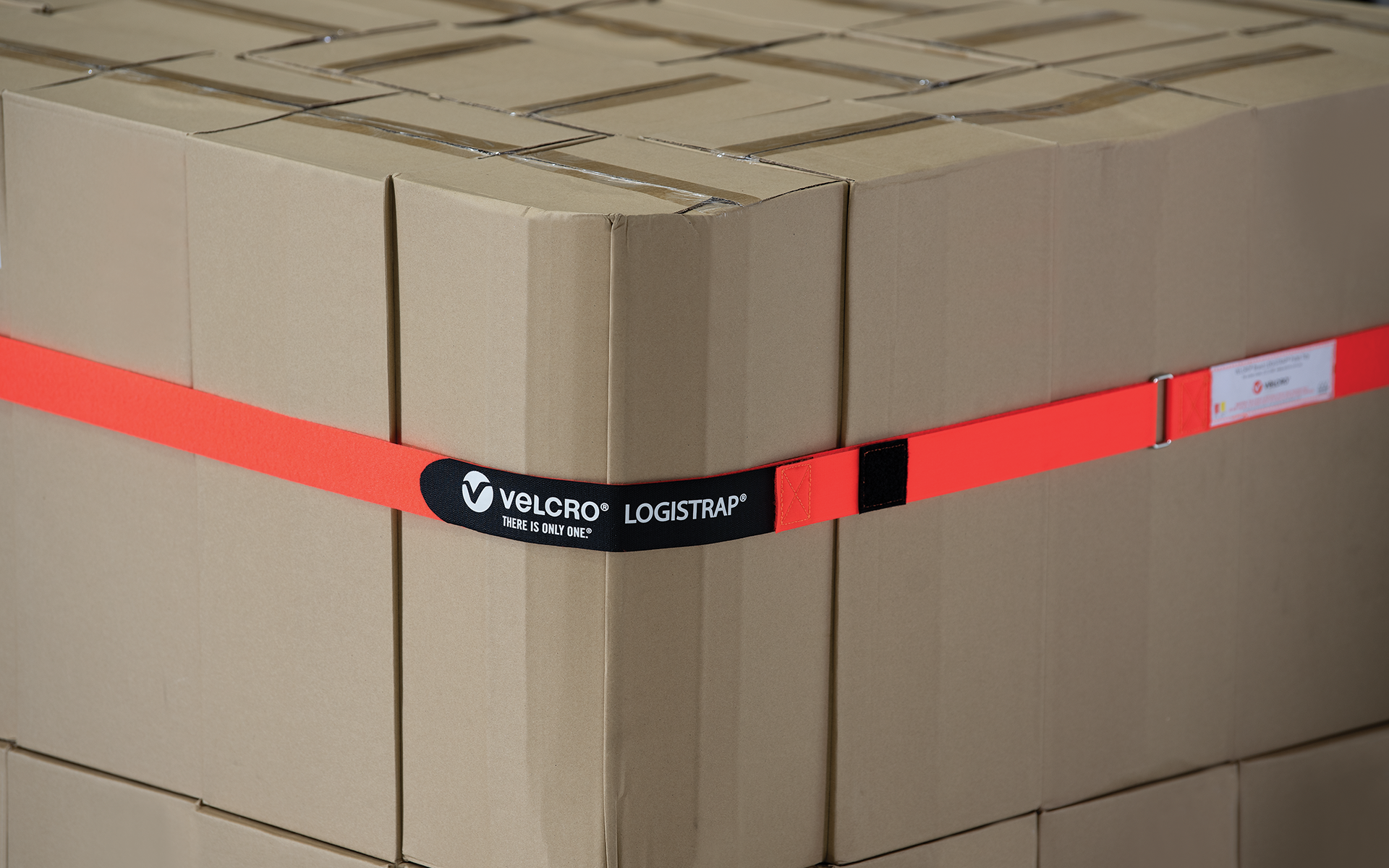 Velcro Logistrap on pallet